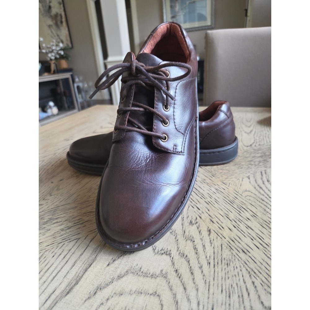 BORN Brown Oxfords Leather Lace Up Outdoor Casual Men's Shoes Size 11 Embossed